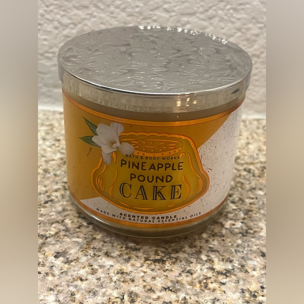 Bath & Body Works Pineapple Pound Cake Candle